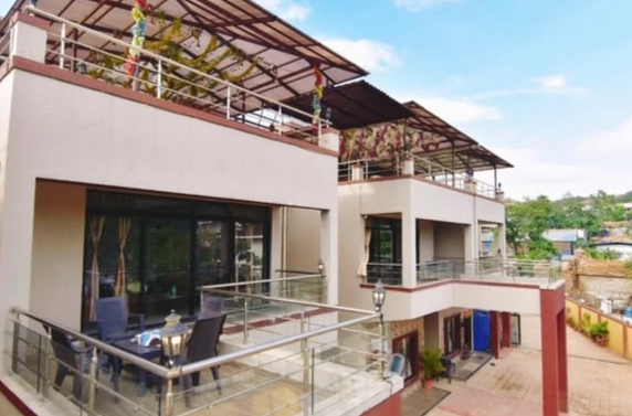 Private room in Lonavala