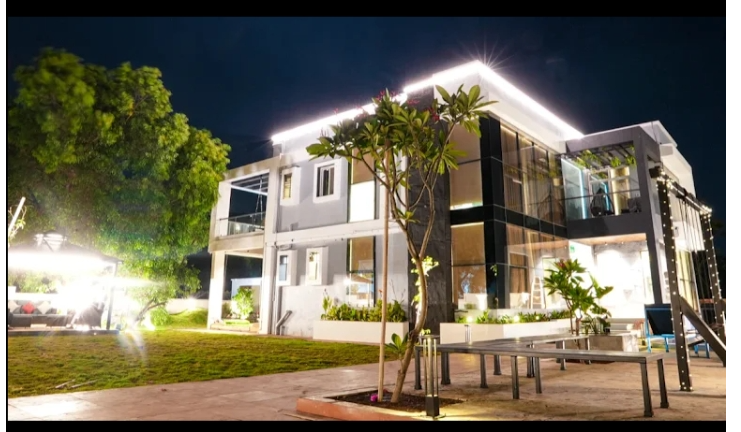 A 6Bhk AC Luxury Villa