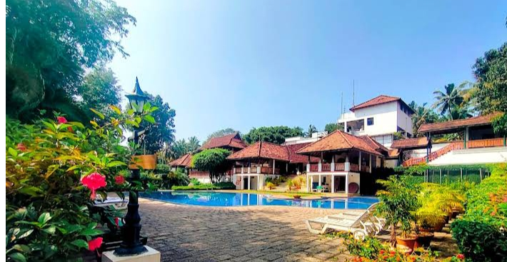 Pool Mansion
